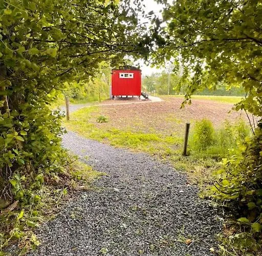 Sheelin Shepherds Hut 2 With Hot Tub Feriehus Mountnugent